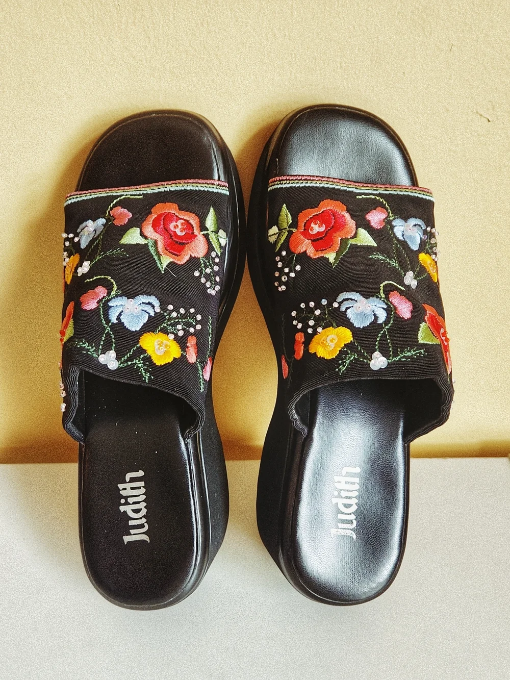 Floral Embroidered Black Platform Slides